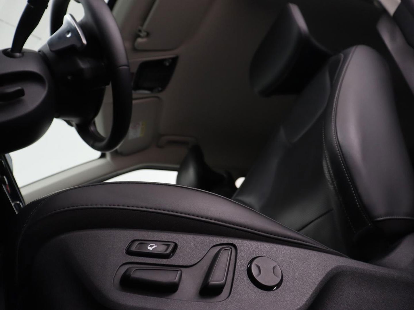 Kia Ev6 Plus 58 kWh | Stoelventilatie | Leder | Warmtepomp | Adaptive cruise | Carplay | Camera | Stoel & stuurverwarming | 19'' | Sfeerverlichting | Navigatie | Keyless