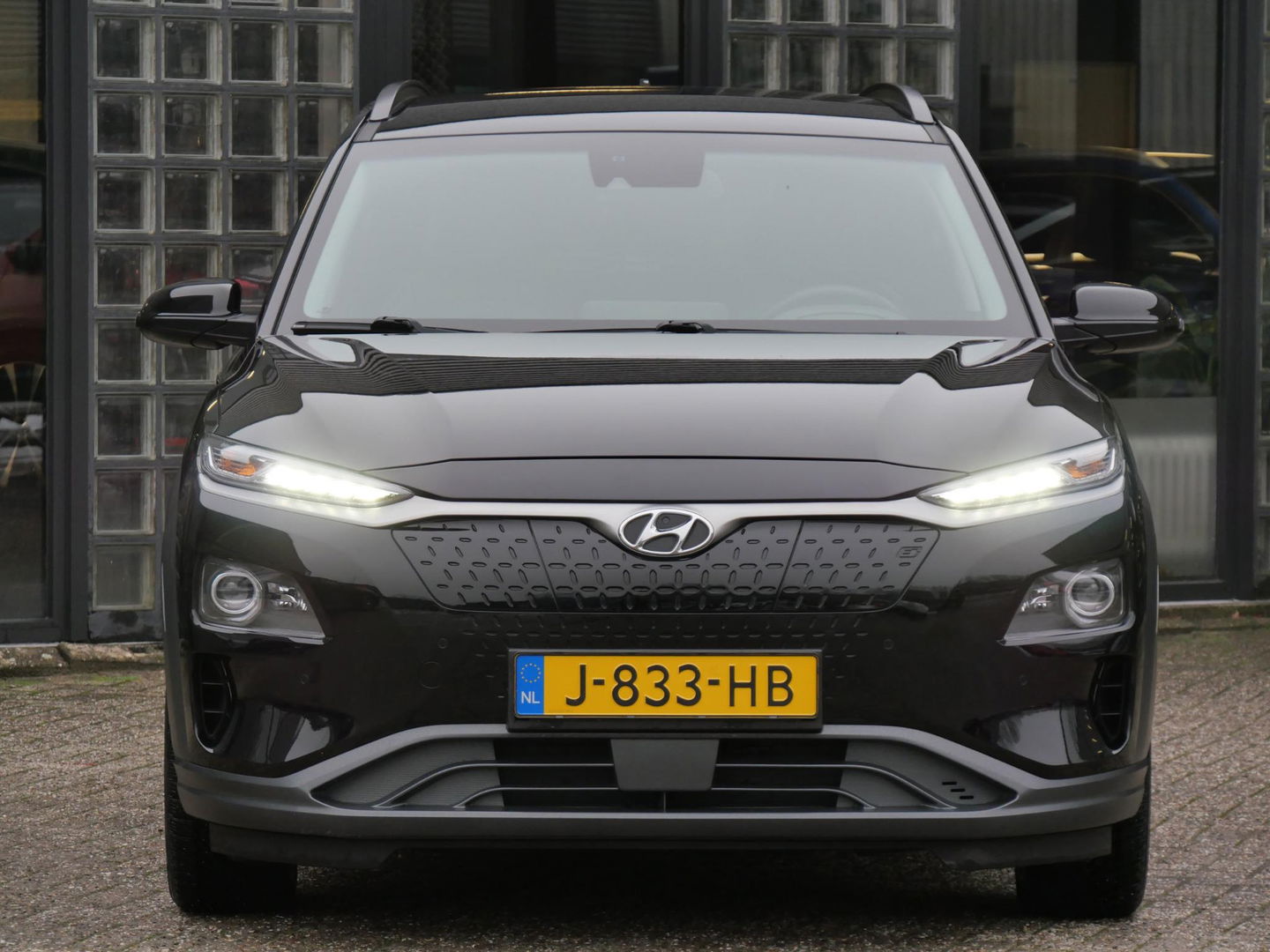 Hyundai KONA EV 64kWh PREMIUM/ LEER/ HEAD-UP/ BLINDSPOT/ KEYLESS/ SOH 100%