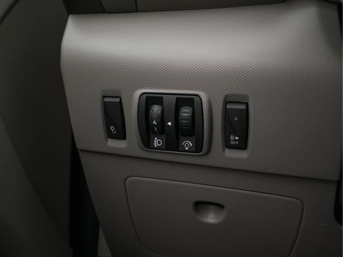 Renault ZOE R90 Bose 41 kWh (Inclusive-Battery) [ 3-Fase ] {SOH-85%} Aut.*LUXURY-LEATHER | BOSE-AUDIO | NAVI-FULLMAP | FULL-LED | DIGI-COCKPIT | CRUISE | ECC | PDC | PRIVACY-GLASS | HEATED-COMFORTSEATS | 16"ALU*