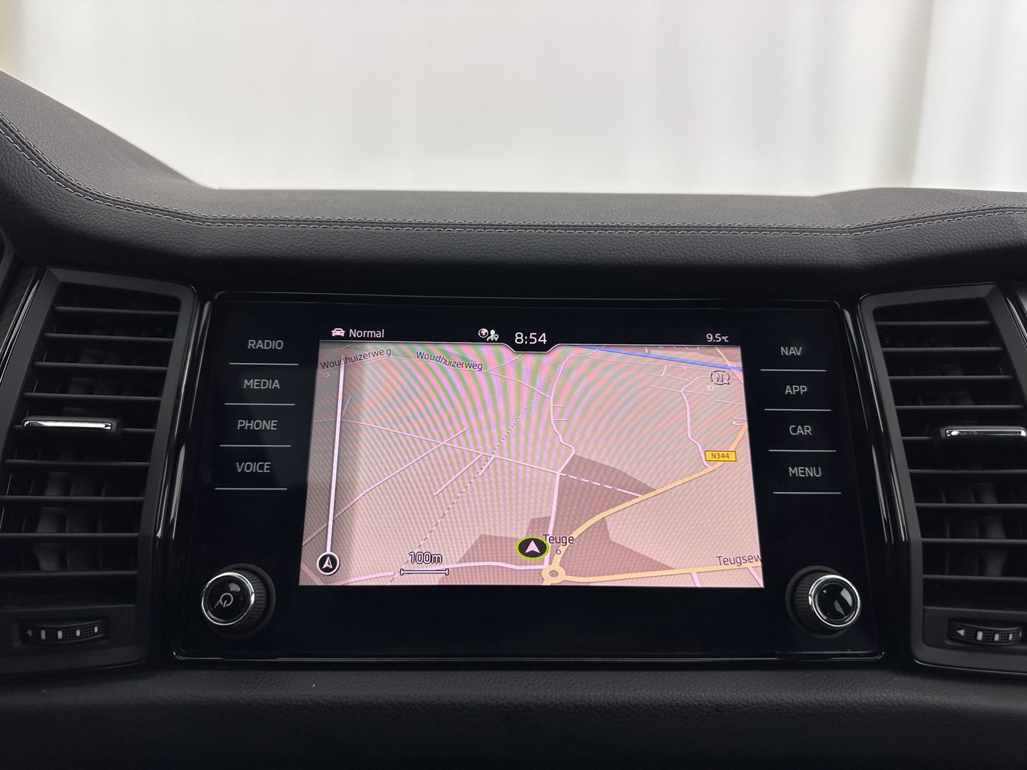 Škoda Kodiaq 1.5 TSI Sportline Business (INCL.BTW) Aut. *PANO | LEATHER-MICROFIBRE | FULL-LED | ADAPTIVE-CRUISE | BLIND-SPOT | MEMORY-PACK | DIGI-COCKPIT | NAVI-FULLMAP | CAMERA | DAB+ | AMBIENT-LIGHT | KEYLESS | CANTON-SOUND | DAB