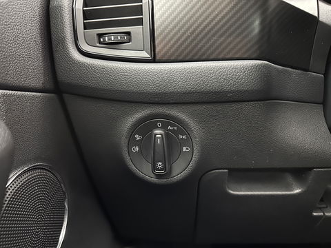 Škoda Kodiaq 1.5 TSI Sportline Business (INCL.BTW) Aut. *PANO | LEATHER-MICROFIBRE | FULL-LED | ADAPTIVE-CRUISE | BLIND-SPOT | MEMORY-PACK | DIGI-COCKPIT | NAVI-FULLMAP | CAMERA | DAB+ | AMBIENT-LIGHT | KEYLESS | CANTON-SOUND | DAB