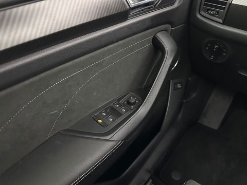 Škoda Kodiaq 1.5 TSI Sportline Business (INCL.BTW) Aut. *PANO | LEATHER-MICROFIBRE | FULL-LED | ADAPTIVE-CRUISE | BLIND-SPOT | MEMORY-PACK | DIGI-COCKPIT | NAVI-FULLMAP | CAMERA | DAB+ | AMBIENT-LIGHT | KEYLESS | CANTON-SOUND | DAB