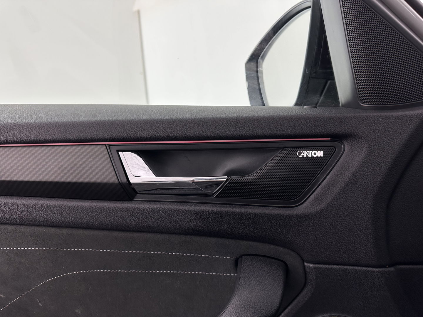 Škoda Kodiaq 1.5 TSI Sportline Business (INCL.BTW) Aut. *PANO | LEATHER-MICROFIBRE | FULL-LED | ADAPTIVE-CRUISE | BLIND-SPOT | MEMORY-PACK | DIGI-COCKPIT | NAVI-FULLMAP | CAMERA | DAB+ | AMBIENT-LIGHT | KEYLESS | CANTON-SOUND | DAB