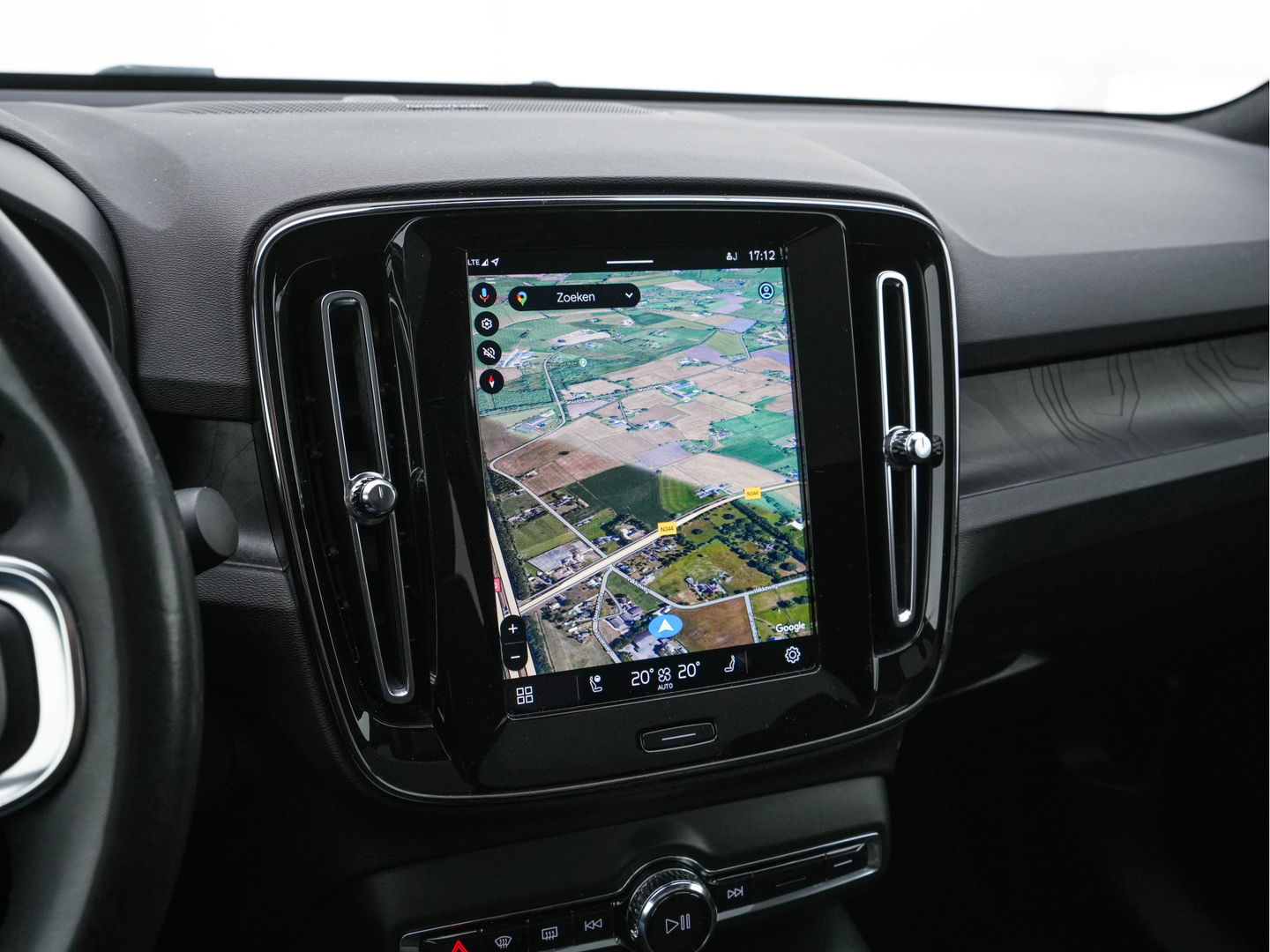 Volvo C40 Recharge Twin Intro Edition 78 kWh [ 3-Fase ] (INCL.BTW) Aut. *PANO | LEATHER-ALCANTARA | DIGI-COCKPIT | FULL-LED | HARMAN/KARDON | TOP-VIEW | NAVI-FULLMAP | ECC | PDC | KEYLESS | HEATED-SPORTSEATS | TOWBAR | 20''ALU*