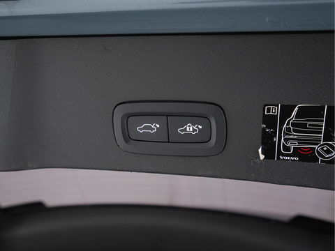 Volvo C40 Recharge Twin Intro Edition 78 kWh [ 3-Fase ] (INCL.BTW) Aut. *PANO | LEATHER-ALCANTARA | DIGI-COCKPIT | FULL-LED | HARMAN/KARDON | TOP-VIEW | NAVI-FULLMAP | ECC | PDC | KEYLESS | HEATED-SPORTSEATS | TOWBAR | 20''ALU*