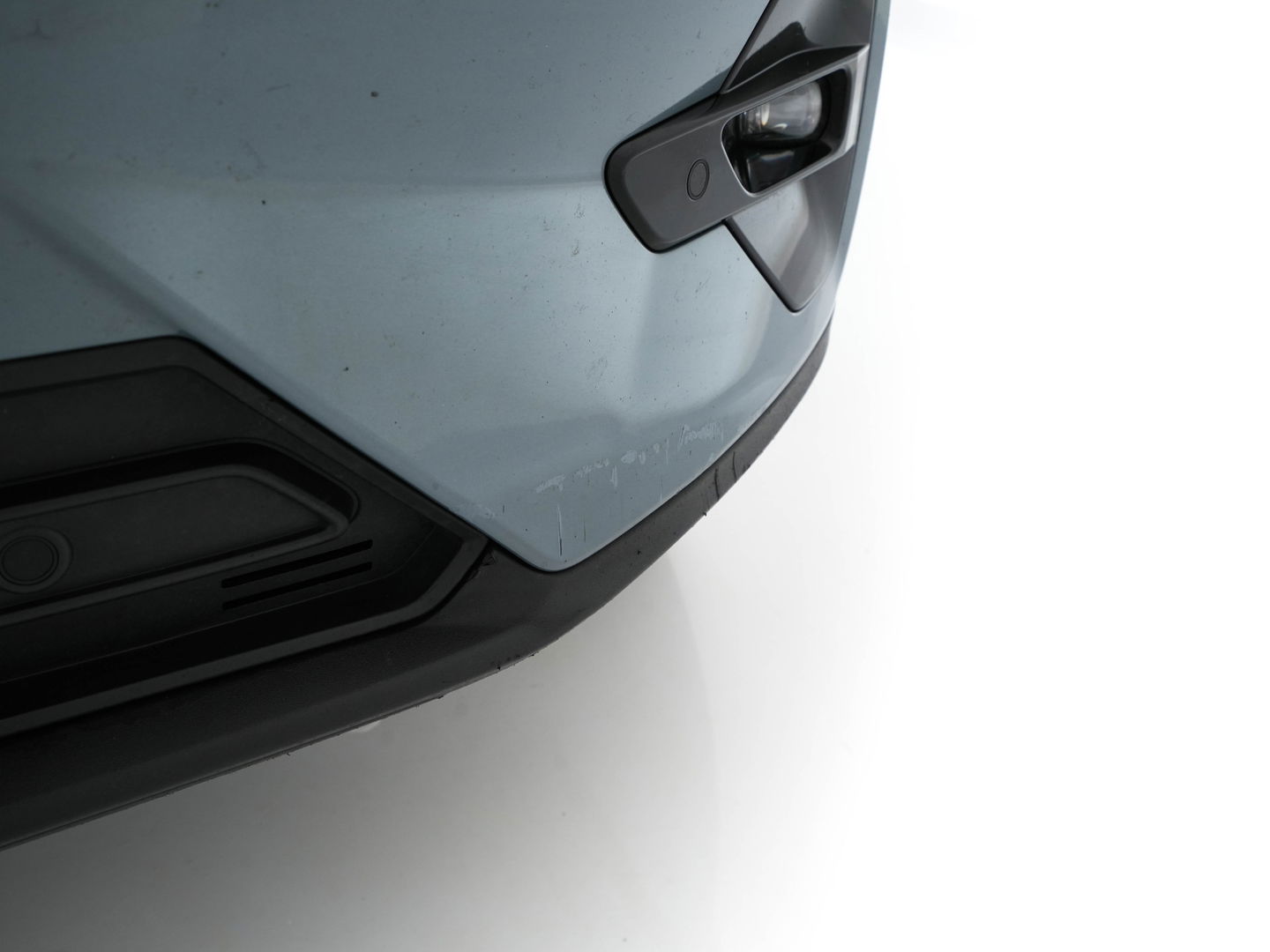 Volvo C40 Recharge Twin Intro Edition 78 kWh [ 3-Fase ] (INCL.BTW) Aut. *PANO | LEATHER-ALCANTARA | DIGI-COCKPIT | FULL-LED | HARMAN/KARDON | TOP-VIEW | NAVI-FULLMAP | ECC | PDC | KEYLESS | HEATED-SPORTSEATS | TOWBAR | 20''ALU*