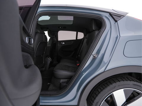 Volvo C40 Recharge Twin Intro Edition 78 kWh [ 3-Fase ] (INCL.BTW) Aut. *PANO | LEATHER-ALCANTARA | DIGI-COCKPIT | FULL-LED | HARMAN/KARDON | TOP-VIEW | NAVI-FULLMAP | ECC | PDC | KEYLESS | HEATED-SPORTSEATS | TOWBAR | 20''ALU*