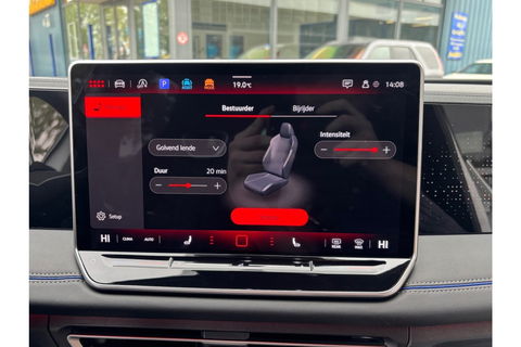 Volkswagen Tiguan 2.0 TDI R-LINE AUTOMAAT 150PK AIRCO NAVI BIGSCREEN PDC-CAMERA MASSAGE.