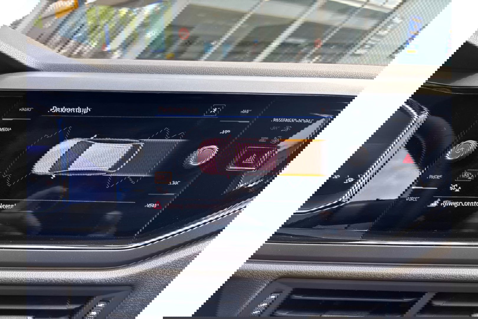 Volkswagen Taigo 1.0 TSI R-LINE AIRCO NAVI CARPLAY PDC STOELVERW.