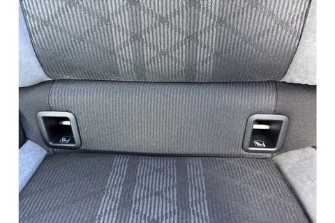 Volkswagen Taigo 1.0 TSI R-LINE AIRCO NAVI CARPLAY PDC STOELVERW.