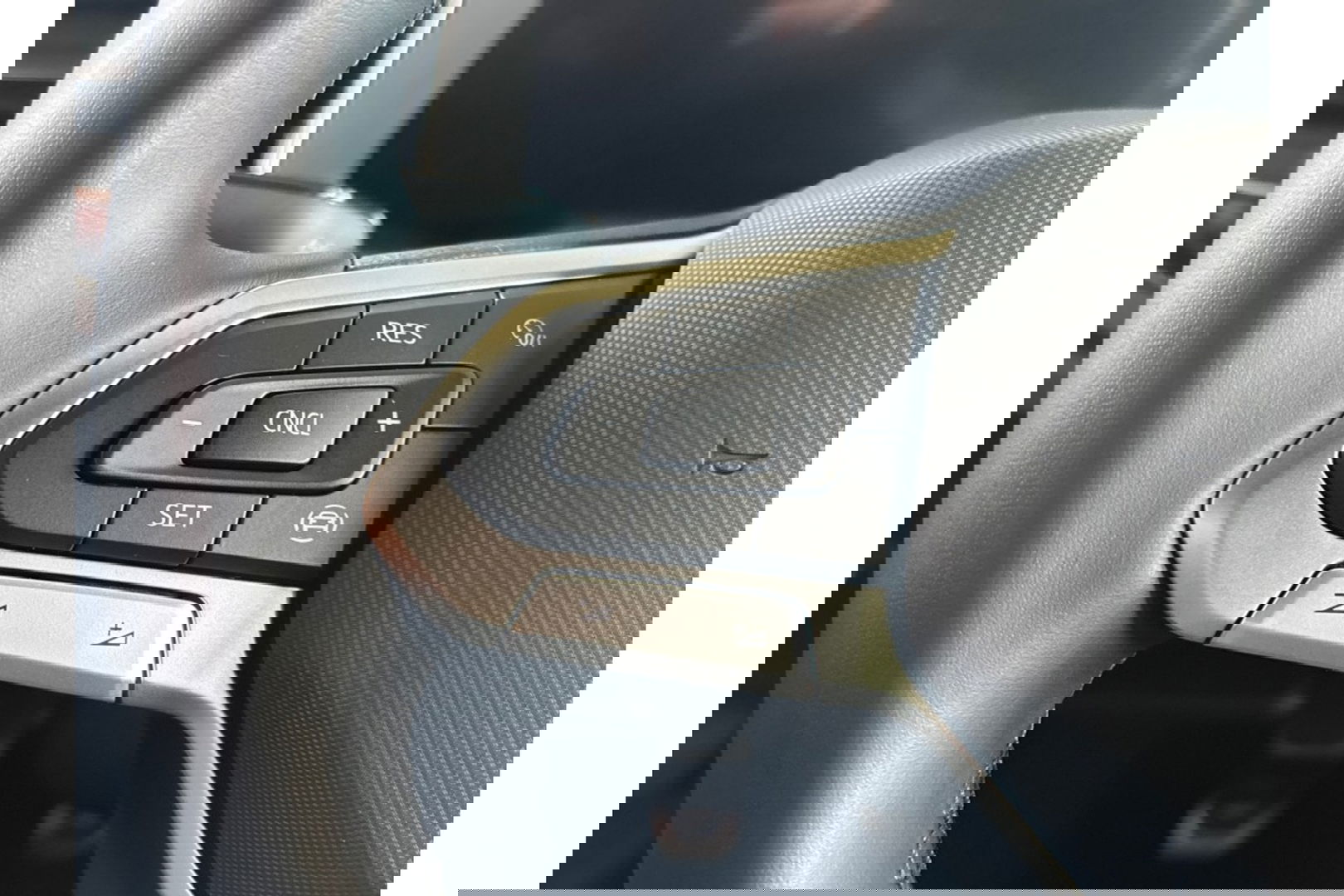 Volkswagen Taigo 1.0 TSI R-LINE AIRCO NAVI CARPLAY PDC STOELVERW.