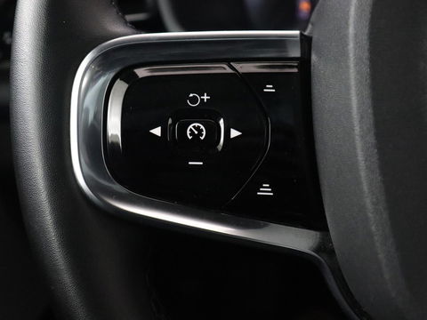 Polestar 2 Long Range Dual Motor Launch Edition 78kWh | Panoramadak | Trekhaak | 360 Camera | Achterbankverwarming | Adaptive cruise | Carplay | Camera | Stoelverwarming | Keyless