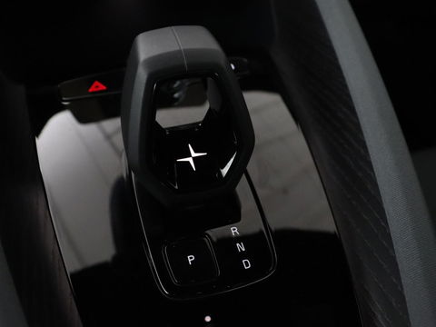 Polestar 2 Long Range Dual Motor Launch Edition 78kWh | Panoramadak | Trekhaak | 360 Camera | Achterbankverwarming | Adaptive cruise | Carplay | Camera | Stoelverwarming | Keyless