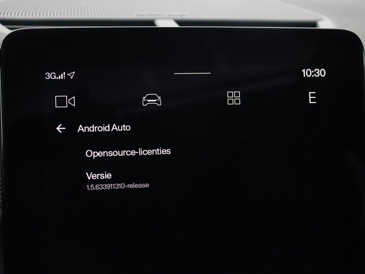 Polestar 2 Long Range Dual Motor Launch Edition 78kWh | Panoramadak | Trekhaak | 360 Camera | Achterbankverwarming | Adaptive cruise | Carplay | Camera | Stoelverwarming | Keyless