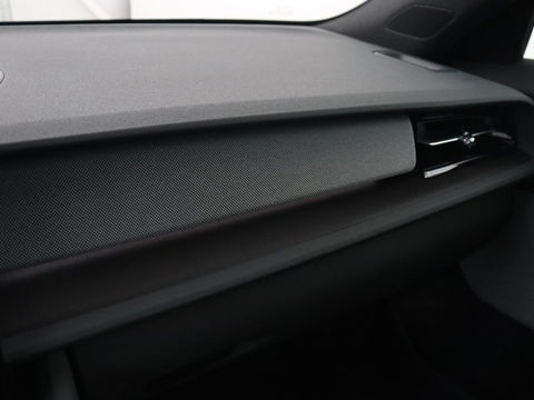 Polestar 2 Long Range Dual Motor Launch Edition 78kWh | Panoramadak | Trekhaak | 360 Camera | Achterbankverwarming | Adaptive cruise | Carplay | Camera | Stoelverwarming | Keyless