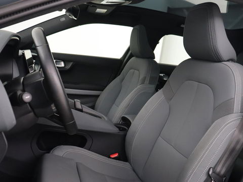 Polestar 2 Long Range Dual Motor Launch Edition 78kWh | Panoramadak | Trekhaak | 360 Camera | Achterbankverwarming | Adaptive cruise | Carplay | Camera | Stoelverwarming | Keyless