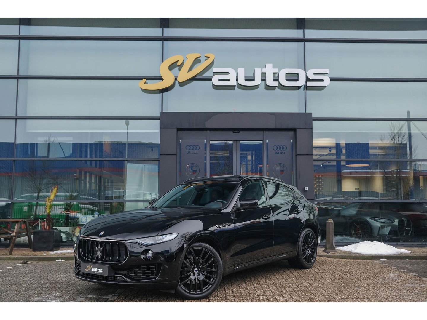 Maserati Levante Gransport 3.0 V6 D 275pk Panoramadak Schaalstoelen VOL!!! Carbon pakket NLauto 21" LMV Stoelkoeling Luchtvering