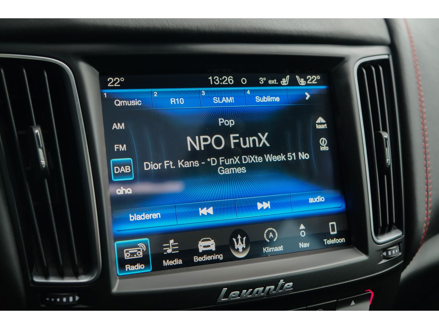 Maserati Levante Gransport 3.0 V6 D 275pk Panoramadak Schaalstoelen VOL!!! Carbon pakket NLauto 21" LMV Stoelkoeling Luchtvering