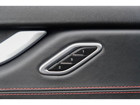 Maserati Levante Gransport 3.0 V6 D 275pk Panoramadak Schaalstoelen VOL!!! Carbon pakket NLauto 21" LMV Stoelkoeling Luchtvering