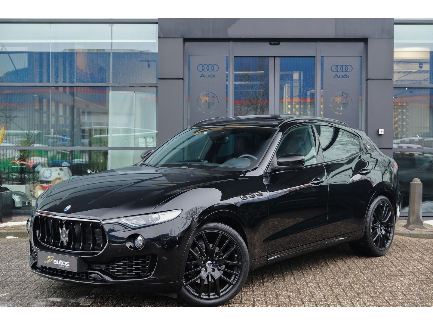 Maserati Levante Gransport 3.0 V6 D 275pk Panoramadak Schaalstoelen VOL!!! Carbon pakket NLauto 21" LMV Stoelkoeling Luchtvering