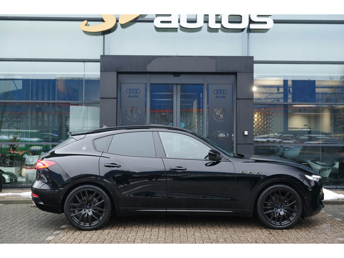 Maserati Levante Gransport 3.0 V6 D 275pk Panoramadak Schaalstoelen VOL!!! Carbon pakket NLauto 21" LMV Stoelkoeling Luchtvering