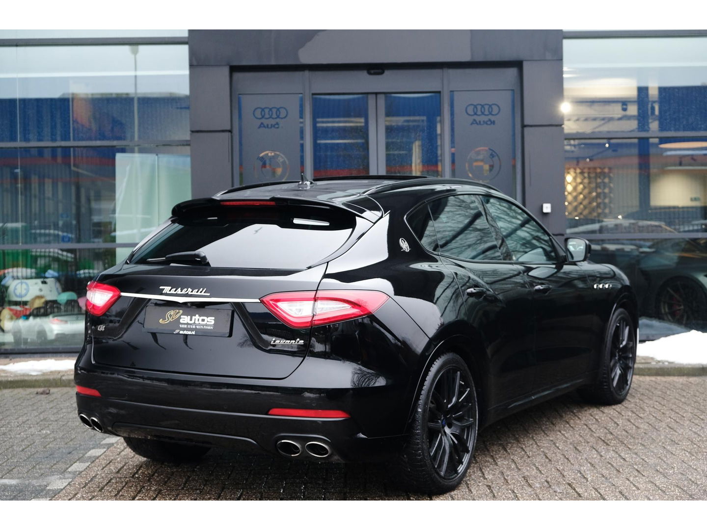 Maserati Levante Gransport 3.0 V6 D 275pk Panoramadak Schaalstoelen VOL!!! Carbon pakket NLauto 21" LMV Stoelkoeling Luchtvering