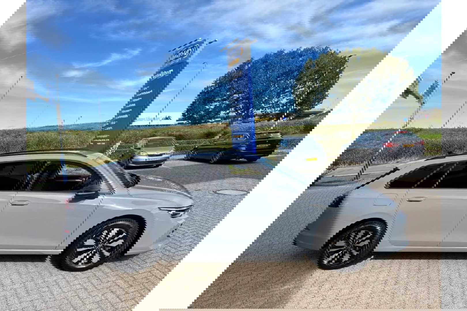 Volkswagen Golf 1.5 TSI 150PK GOAL AIRCO-ECC NAVI DISCOVER PRO PDC VIRTUAL.