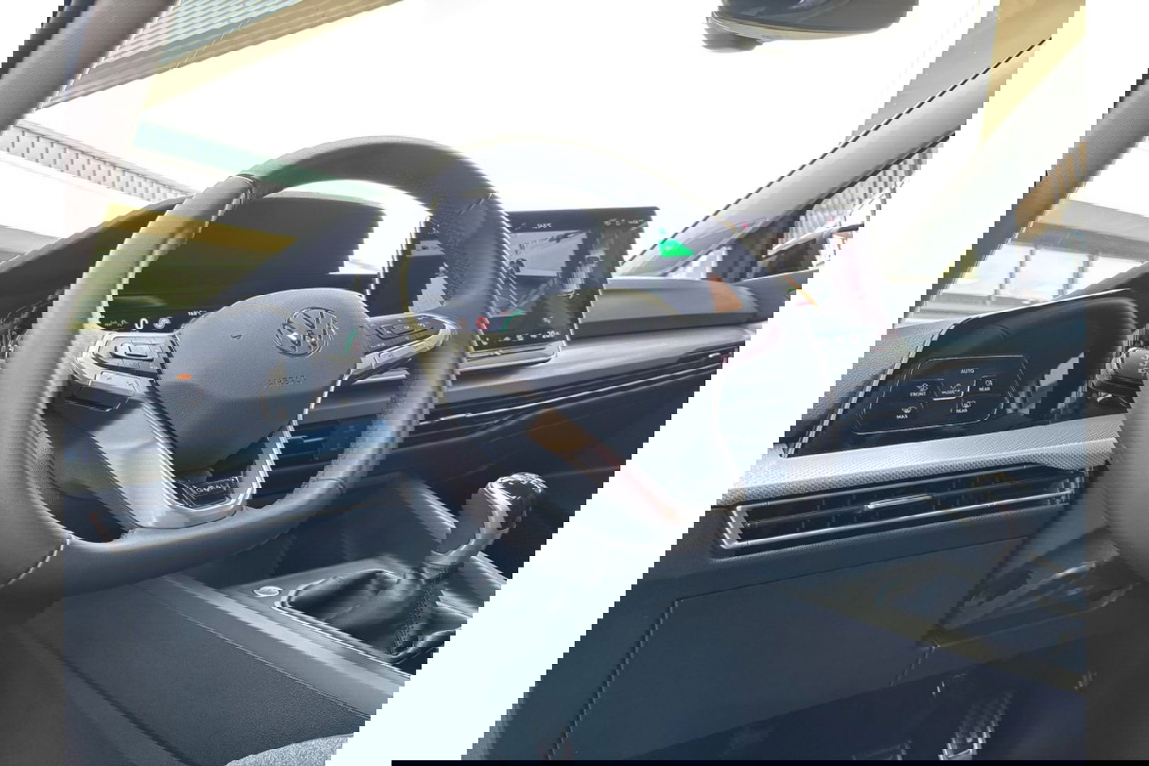 Volkswagen Golf 1.5 TSI 150PK GOAL AIRCO-ECC NAVI DISCOVER PRO PDC VIRTUAL.