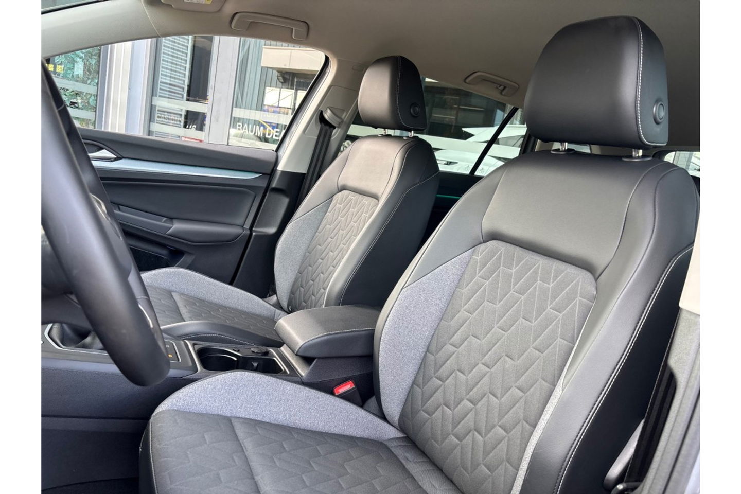 Volkswagen Golf 1.5 TSI 150PK GOAL AIRCO-ECC NAVI DISCOVER PRO PDC VIRTUAL.