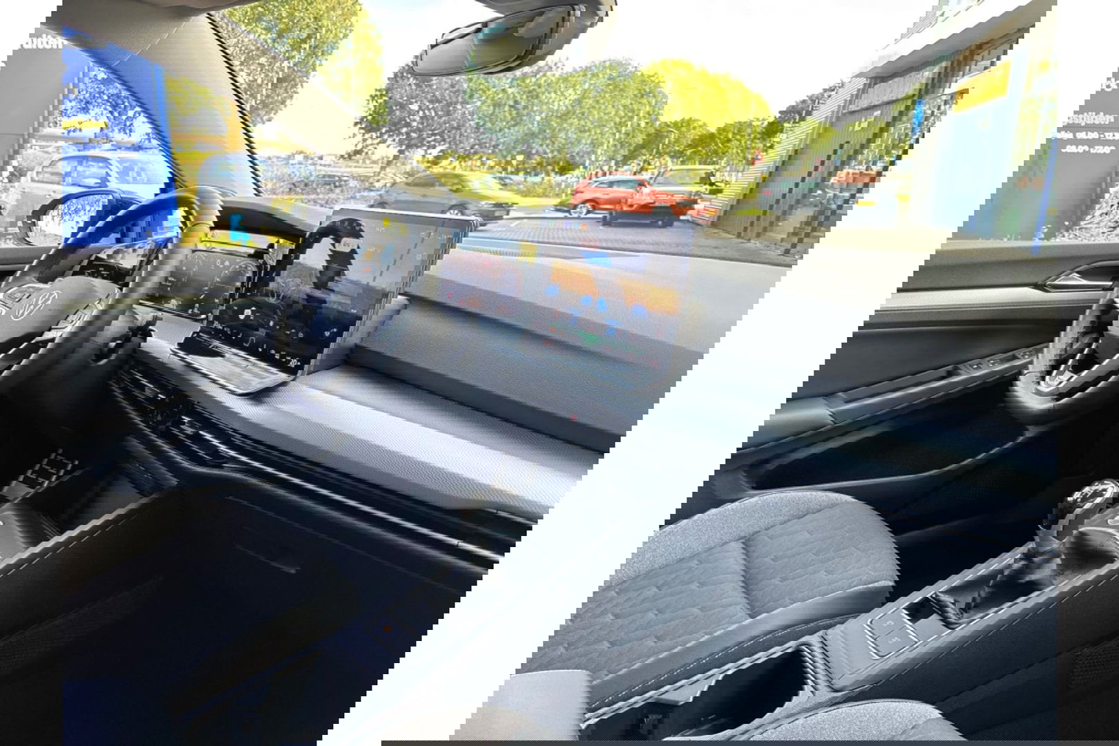 Volkswagen Golf 1.5 TSI 150PK GOAL AIRCO-ECC NAVI DISCOVER PRO PDC VIRTUAL.