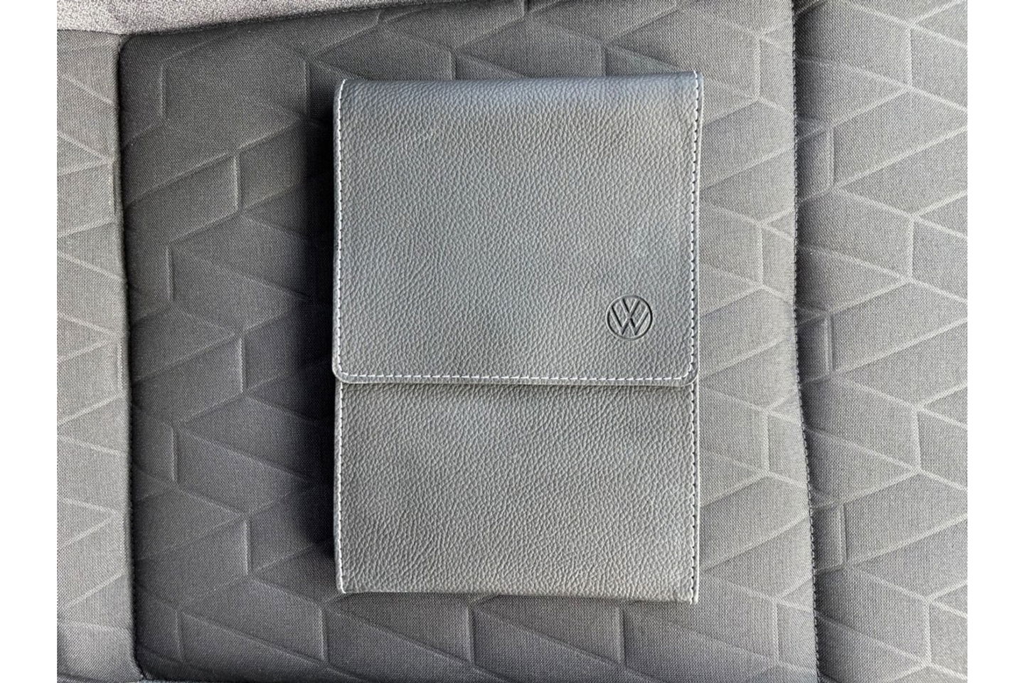 Volkswagen Golf 1.5 TSI 150PK GOAL AIRCO-ECC NAVI DISCOVER PRO PDC VIRTUAL.