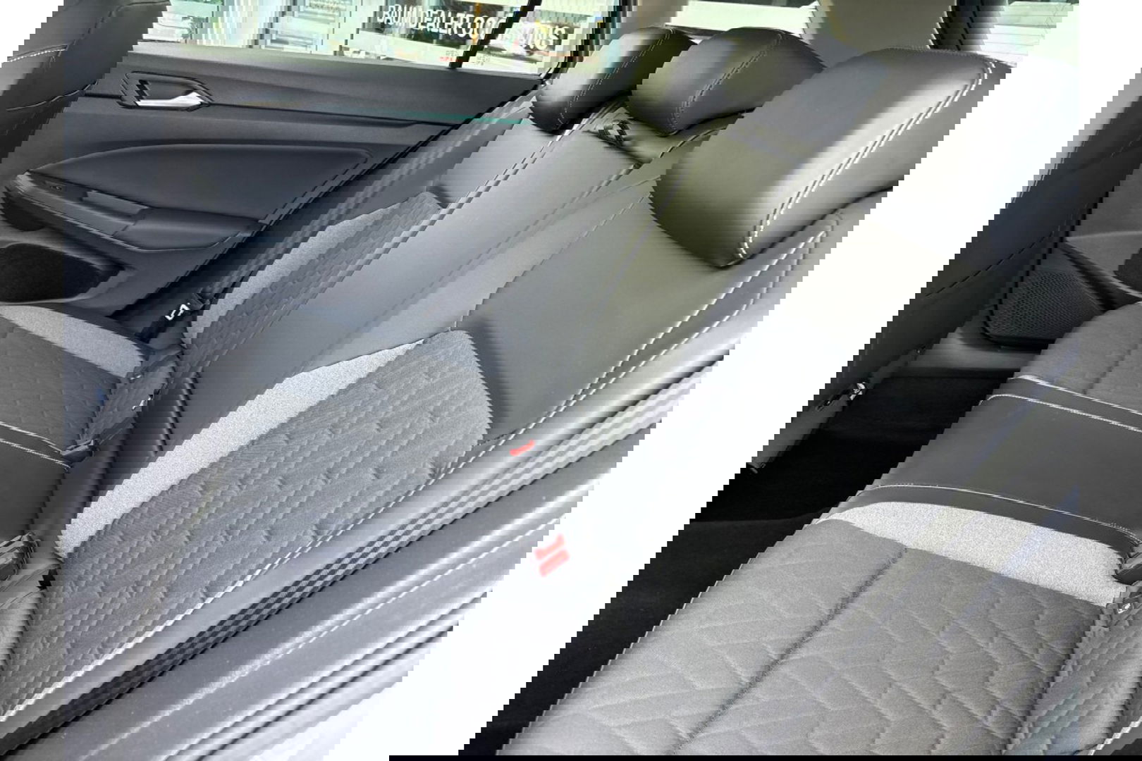 Volkswagen Golf 1.5 TSI 150PK GOAL AIRCO-ECC NAVI DISCOVER PRO PDC VIRTUAL.