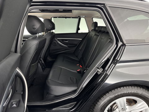 BMW 3 Serie Touring 320d EDE Executive Aut. *PANO | LEATHER | FULL-LED | DIGI-COCKPIT | HEATED-SPORTSEATS | NAVI-FULLMAP | PRIVACY-GLASS | ECC | KEYLESS | LANE-ASSIST | PDC | CRUISE | TOWBAR | 18''ALU*