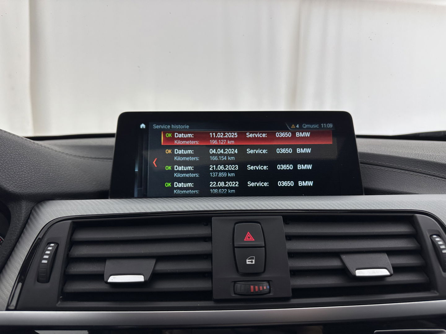 BMW 3 Serie Touring 320d EDE Executive Aut. *PANO | LEATHER | FULL-LED | DIGI-COCKPIT | HEATED-SPORTSEATS | NAVI-FULLMAP | PRIVACY-GLASS | ECC | KEYLESS | LANE-ASSIST | PDC | CRUISE | TOWBAR | 18''ALU*