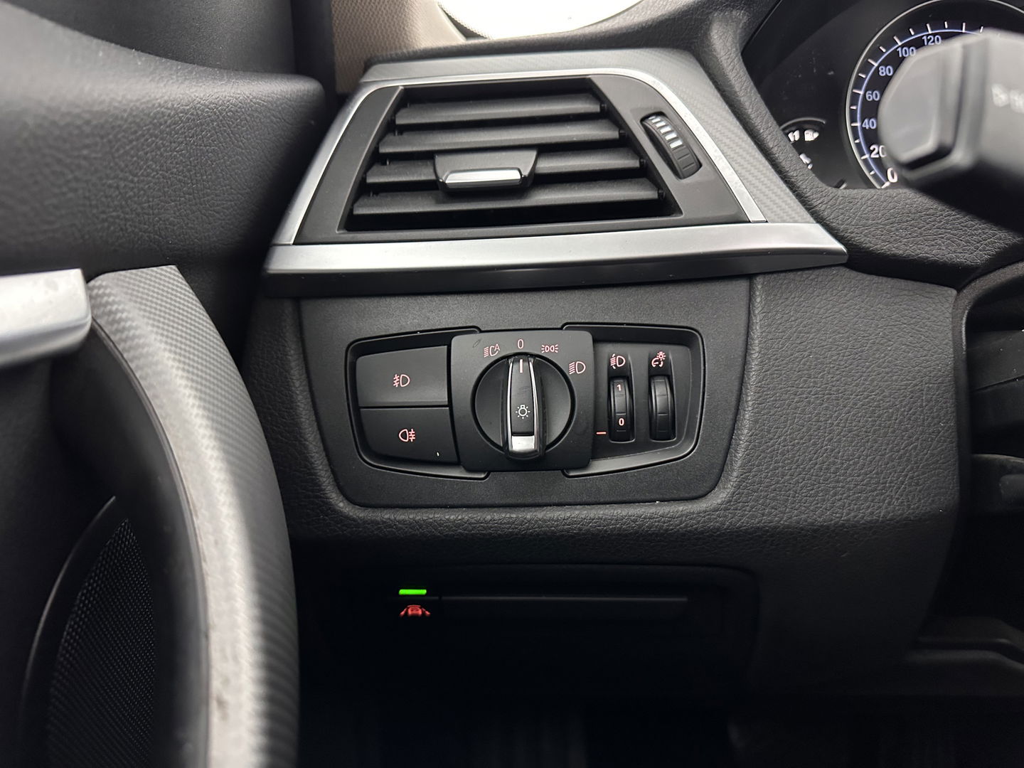 BMW 3 Serie Touring 320d EDE Executive Aut. *PANO | LEATHER | FULL-LED | DIGI-COCKPIT | HEATED-SPORTSEATS | NAVI-FULLMAP | PRIVACY-GLASS | ECC | KEYLESS | LANE-ASSIST | PDC | CRUISE | TOWBAR | 18''ALU*