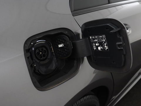 Mercedes-Benz A-Klasse 250e AMG Limited | Carplay | Stoelverwarming | Leder/Alcantara | Widescreen | Sfeerverlichting | Navigatie | Camera | Full LED | Park Assist | PHEV | Plug In