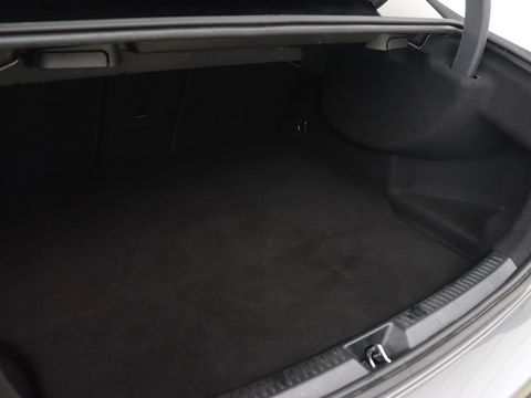 Mercedes-Benz A-Klasse 250e AMG Limited | Carplay | Stoelverwarming | Leder/Alcantara | Widescreen | Sfeerverlichting | Navigatie | Camera | Full LED | Park Assist | PHEV | Plug In