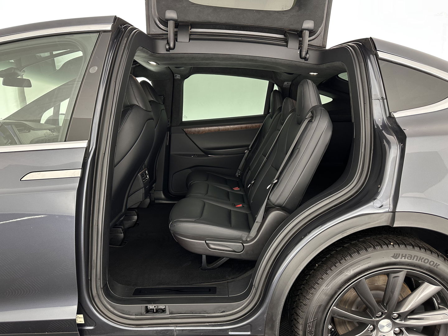 Tesla Model X Long Range [ 3-Fase ] (INCL.BTW) Aut. *PANO-WINDOW | AUTO-PILOT | LEATHER | TOP-VIEW | NAVI-FULLMAP | FULL-LED | AIR-SUSPENSION | DIGI-COCKPIT | KEYLESS | CAMERA | DAB+ | HEATED-COMFORTSEATS | TOWBAR | 20''ALU*
