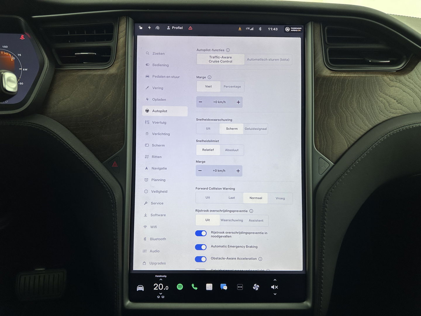 Tesla Model X Long Range [ 3-Fase ] (INCL.BTW) Aut. *PANO-WINDOW | AUTO-PILOT | LEATHER | TOP-VIEW | NAVI-FULLMAP | FULL-LED | AIR-SUSPENSION | DIGI-COCKPIT | KEYLESS | CAMERA | DAB+ | HEATED-COMFORTSEATS | TOWBAR | 20''ALU*