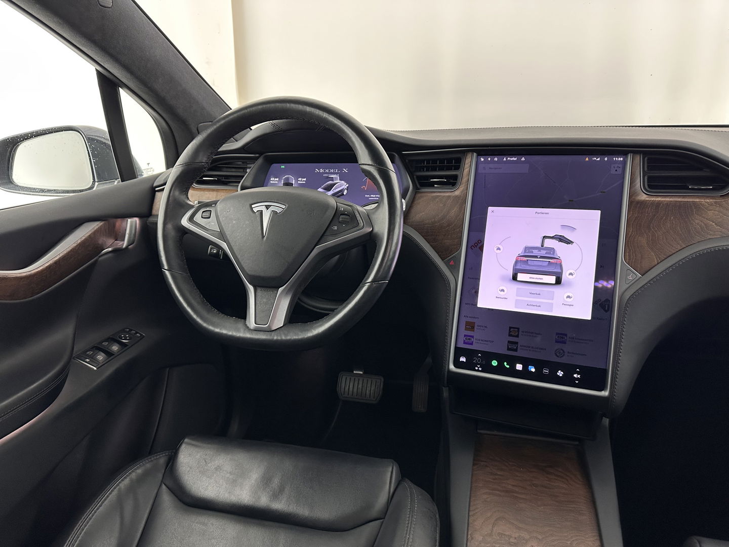 Tesla Model X Long Range [ 3-Fase ] (INCL.BTW) Aut. *PANO-WINDOW | AUTO-PILOT | LEATHER | TOP-VIEW | NAVI-FULLMAP | FULL-LED | AIR-SUSPENSION | DIGI-COCKPIT | KEYLESS | CAMERA | DAB+ | HEATED-COMFORTSEATS | TOWBAR | 20''ALU*