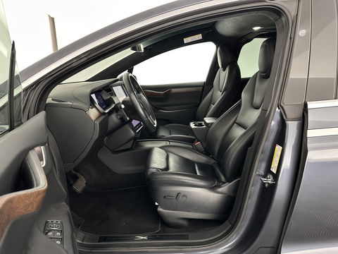 Tesla Model X Long Range [ 3-Fase ] (INCL.BTW) Aut. *PANO-WINDOW | AUTO-PILOT | LEATHER | TOP-VIEW | NAVI-FULLMAP | FULL-LED | AIR-SUSPENSION | DIGI-COCKPIT | KEYLESS | CAMERA | DAB+ | HEATED-COMFORTSEATS | TOWBAR | 20''ALU*