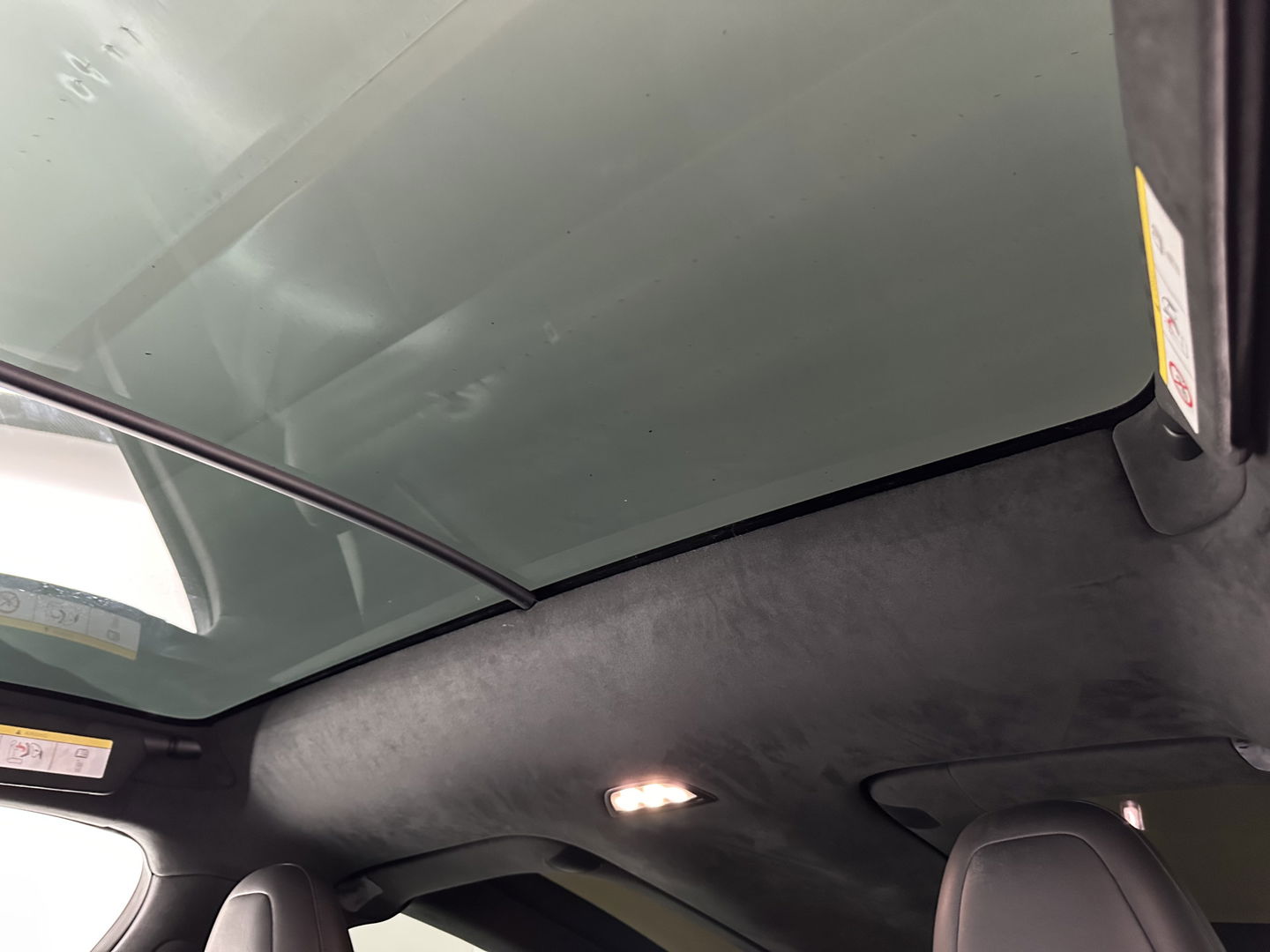 Tesla Model X Long Range [ 3-Fase ] (INCL.BTW) Aut. *PANO-WINDOW | AUTO-PILOT | LEATHER | TOP-VIEW | NAVI-FULLMAP | FULL-LED | AIR-SUSPENSION | DIGI-COCKPIT | KEYLESS | CAMERA | DAB+ | HEATED-COMFORTSEATS | TOWBAR | 20''ALU*