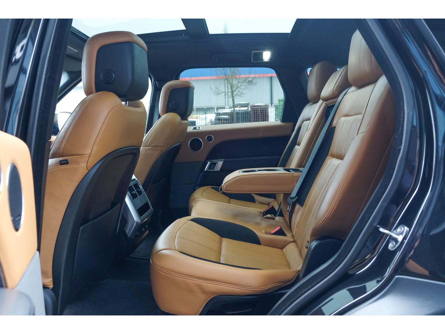 Land Rover Range Rover Sport P400e 404pk HSE Dynamic Panoramadak *BTW* Trekhaak Black pack Meridian 21" LMV