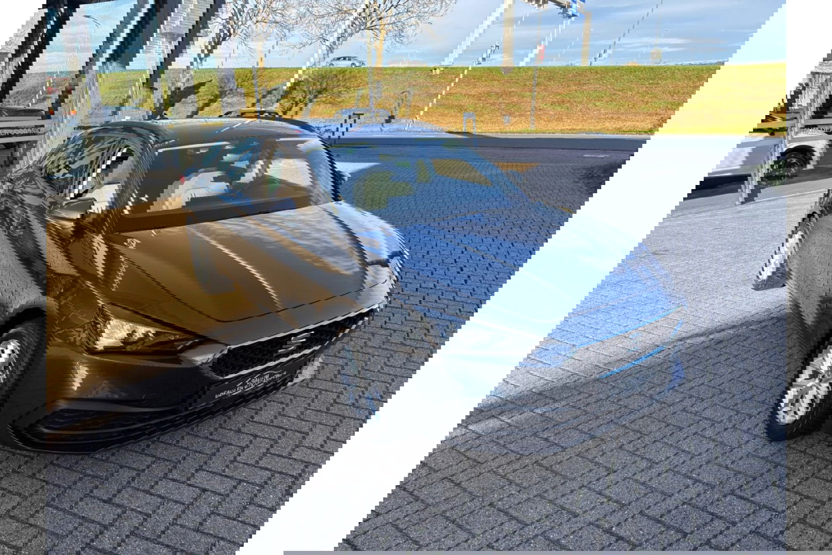 SEAT Leon 1.0 ETSI STYLE AUTOMAAT NAVI-CARPLAY WINTERPACK PDC-CAMERA.