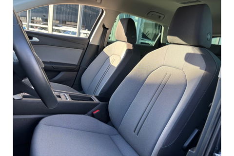 SEAT Leon 1.0 ETSI STYLE AUTOMAAT NAVI-CARPLAY WINTERPACK PDC-CAMERA.