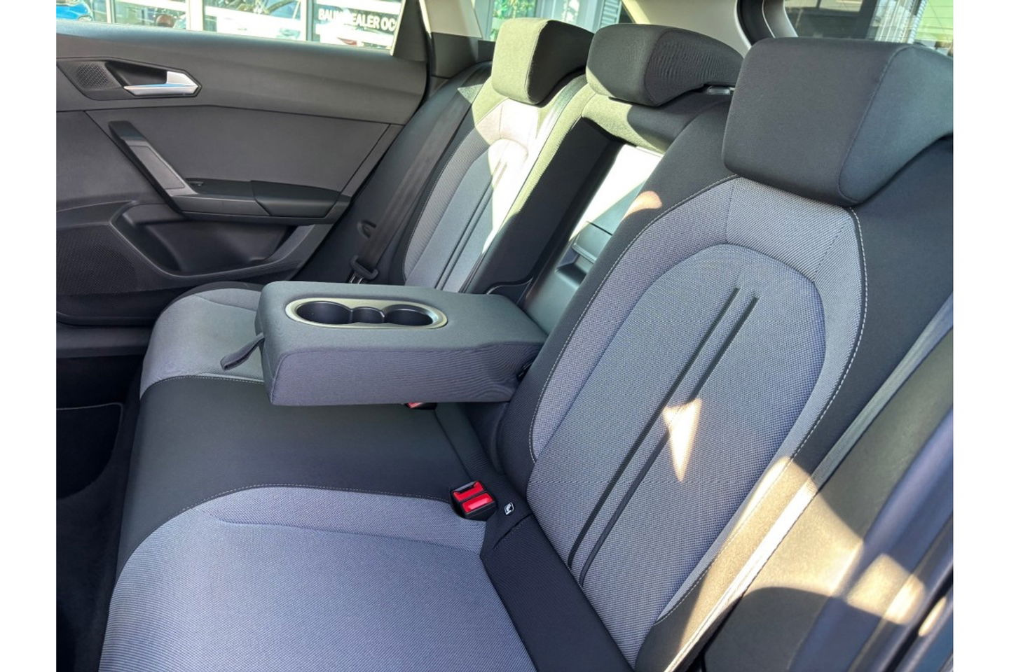 SEAT Leon 1.0 ETSI STYLE AUTOMAAT NAVI-CARPLAY WINTERPACK PDC-CAMERA.