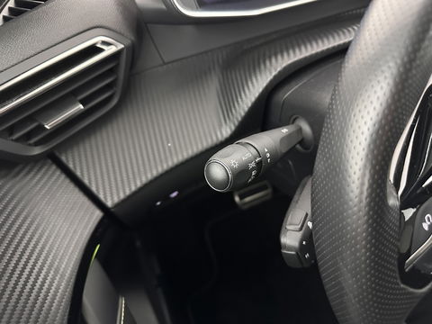 Peugeot e-208 EV GT 350 50 kWh [ 3-Fase ] {SOH-88%} (INCL.BTW) *FULL-LED | DIGI-COCKPIT | BLINDSPOT | CAMERA | LEATHER-ALCANTARA | AMBIENT-LIGHT | NAVI-FULLMAP | LANE-ASSIST | KEYLESS | DAB | CCS-FASTLOADER | HEATED-SPORTSEATS | 17''ALU