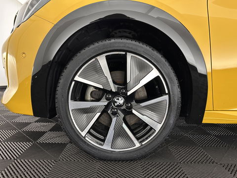 Peugeot e-208 EV GT 350 50 kWh [ 3-Fase ] {SOH-88%} (INCL.BTW) *FULL-LED | DIGI-COCKPIT | BLINDSPOT | CAMERA | LEATHER-ALCANTARA | AMBIENT-LIGHT | NAVI-FULLMAP | LANE-ASSIST | KEYLESS | DAB | CCS-FASTLOADER | HEATED-SPORTSEATS | 17''ALU