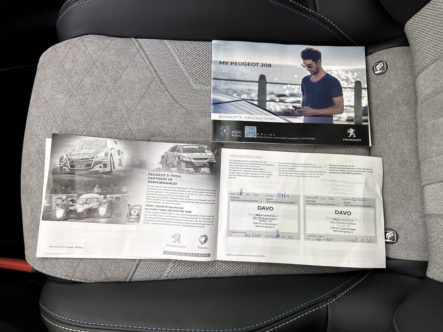 Peugeot e-208 EV GT 350 50 kWh [ 3-Fase ] {SOH-88%} (INCL.BTW) *FULL-LED | DIGI-COCKPIT | BLINDSPOT | CAMERA | LEATHER-ALCANTARA | AMBIENT-LIGHT | NAVI-FULLMAP | LANE-ASSIST | KEYLESS | DAB | CCS-FASTLOADER | HEATED-SPORTSEATS | 17''ALU