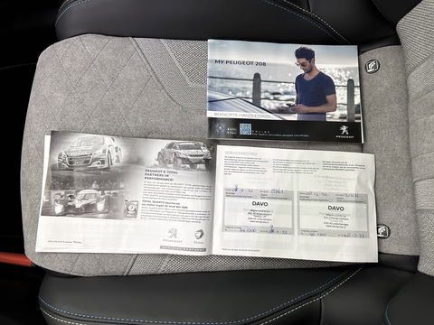 Peugeot e-208 EV GT 350 50 kWh [ 3-Fase ] {SOH-88%} (INCL.BTW) *FULL-LED | DIGI-COCKPIT | BLINDSPOT | CAMERA | LEATHER-ALCANTARA | AMBIENT-LIGHT | NAVI-FULLMAP | LANE-ASSIST | KEYLESS | DAB | CCS-FASTLOADER | HEATED-SPORTSEATS | 17''ALU